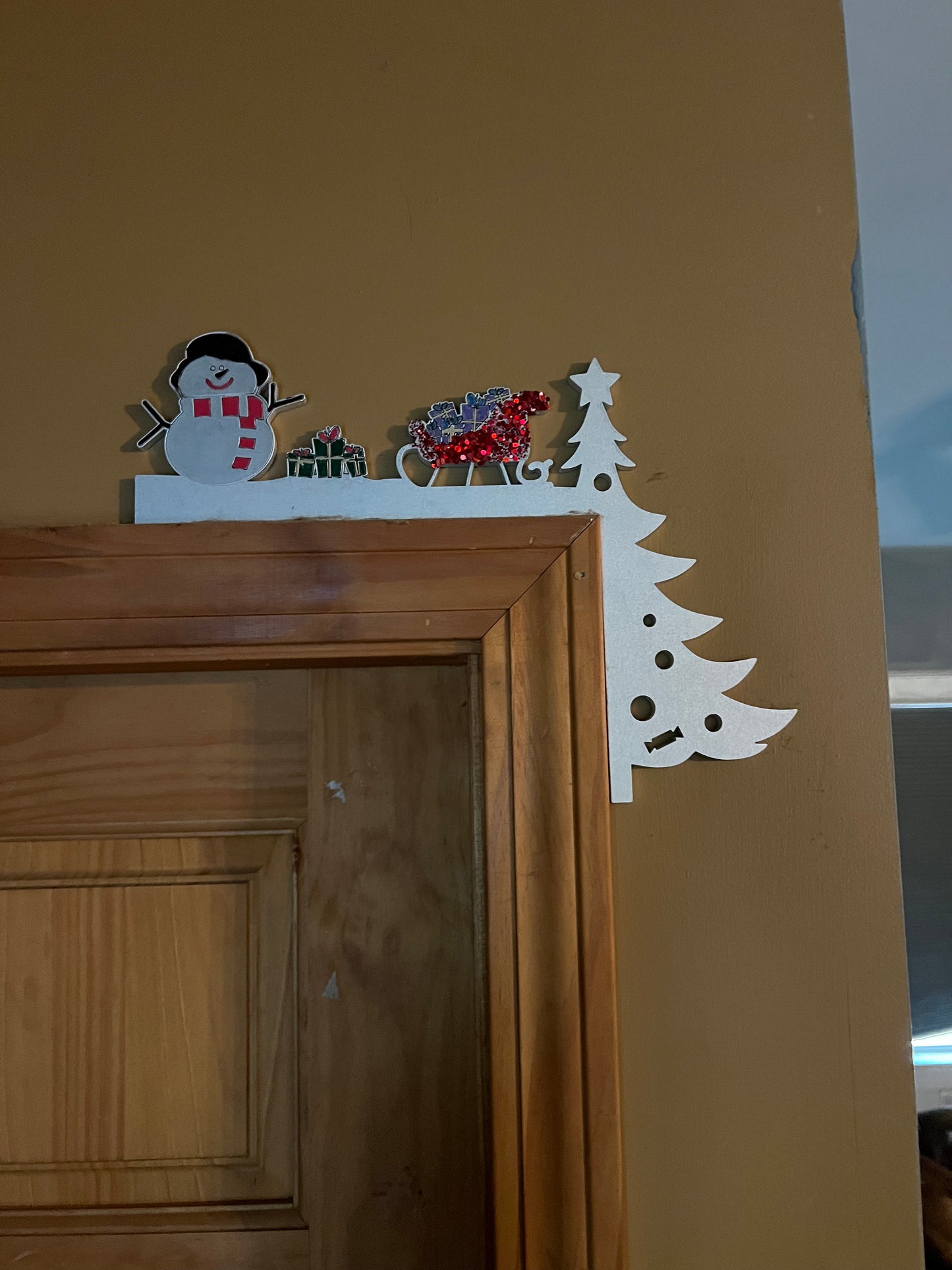 "Frosty" Door Corner - wood